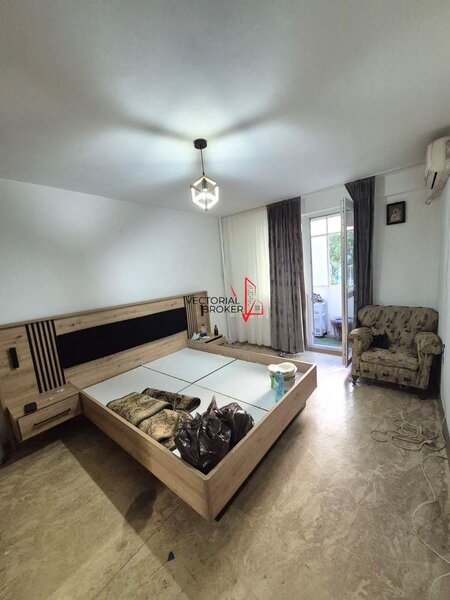 Parcul Circului Grigore Moisil Apartament decomandat et.1/10